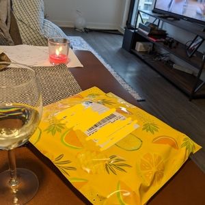 Meet your Posher, Dee